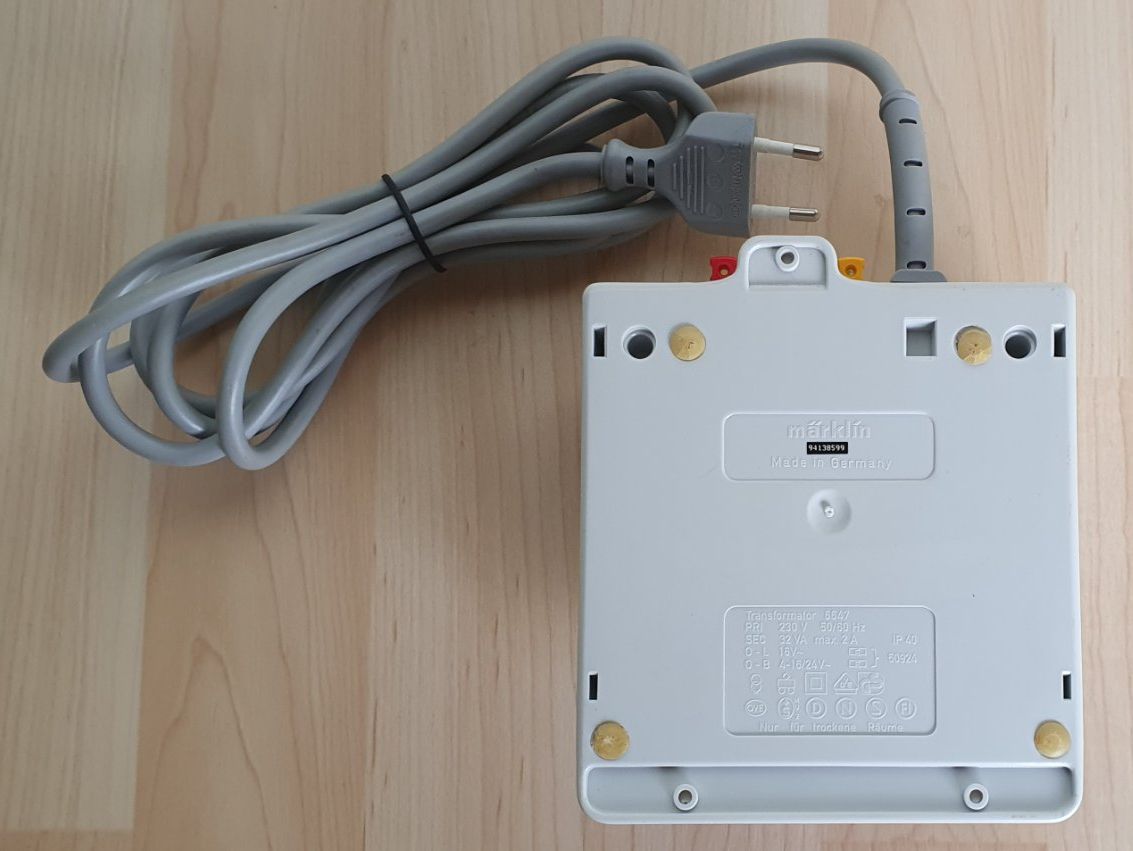 Märklin Modellini di ferrovie: Märklin 6647 Trafo / Transformator 32VA – Nuovo (secondo la descrizione) da Ernetschwil venduto da Cob1998 4