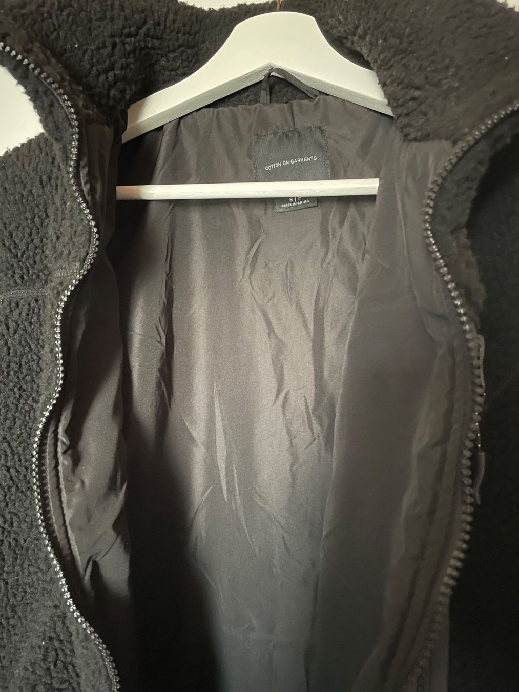 Giacche: veste noire douce – Usato da Lucens venduto da lisacc 1