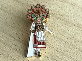 Pin Tracht