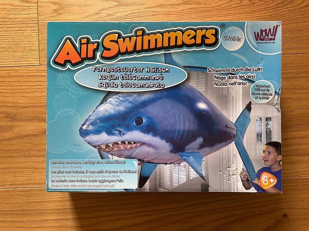 Giocattoli: A vendre NEUF requin volant télécommandé gonflable – Usato da Marin-Epagnier venduto da Moi