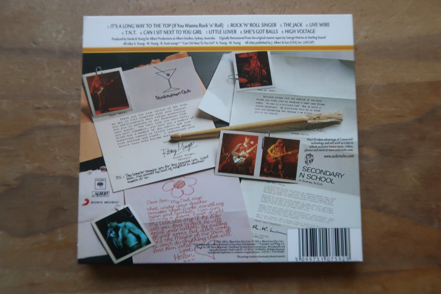 CDs: AC/DC - HIGH VOLTAGE - DIGIPAK - CD – Gebraucht aus Basel von Patiscat 1