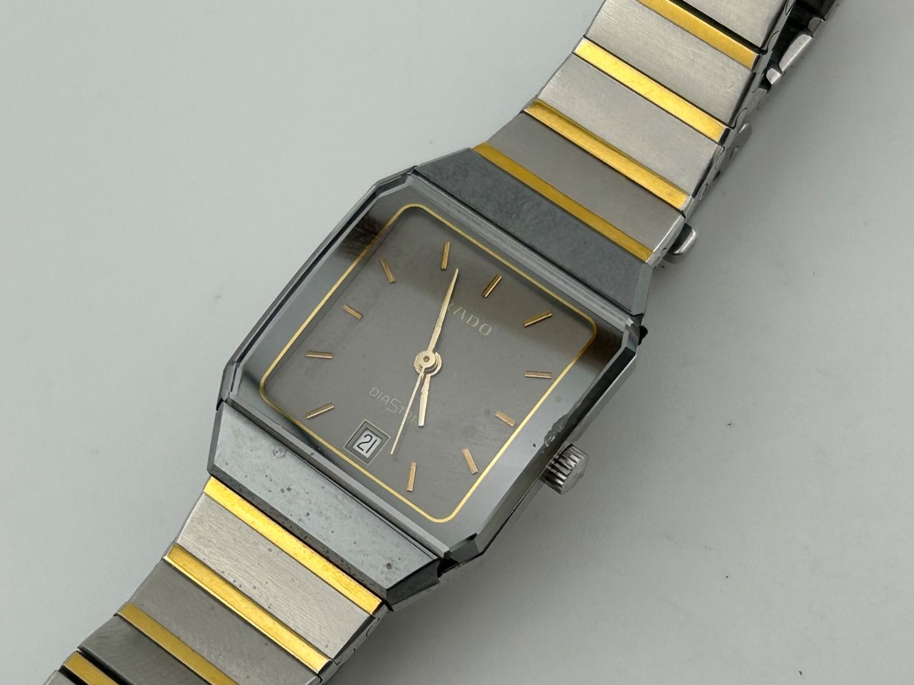 Rado Orologi: RADO Damenuhr läuft – Usato da Biel/Bienne venduto da MrP_WatchesBiel