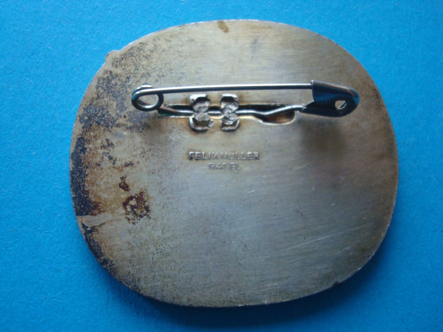 Placchette & Badge: Plakette 1956 Gold – Usato da Riehen venduto da Baerewaegli 1