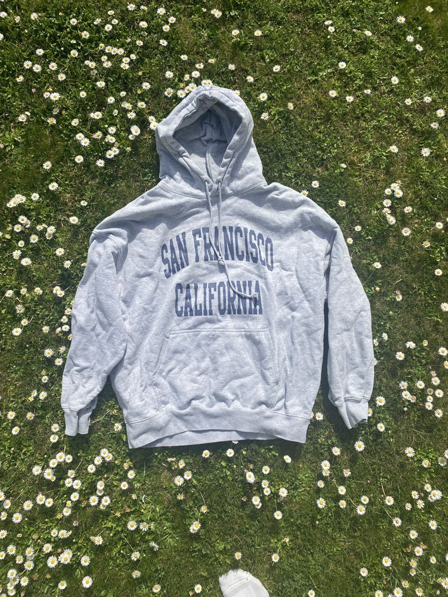 Brandy Melville Maglioni & Felpe: Brandy Melville Hoodie – Usato da Brütten venduto da del_sx5m