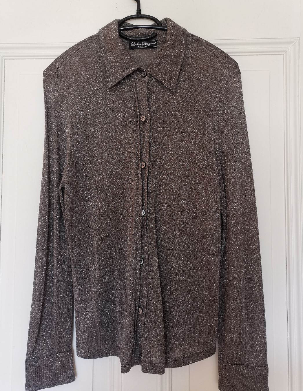 Salvatore Ferragamo Blusen: Salvatore Ferragamo, Bluse mit Metallicfäden  – Gebraucht aus Uerikon von pink_flamingo