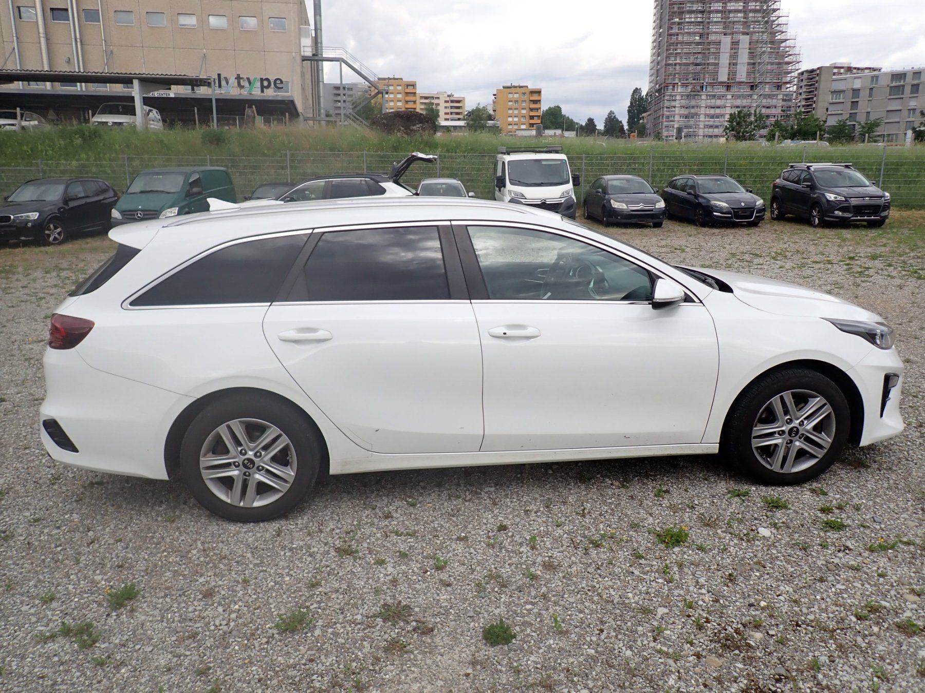 Kia Autos: Kia Ceed SW 1.6CRDI – Gebraucht aus Fribourg von OFAIL 3