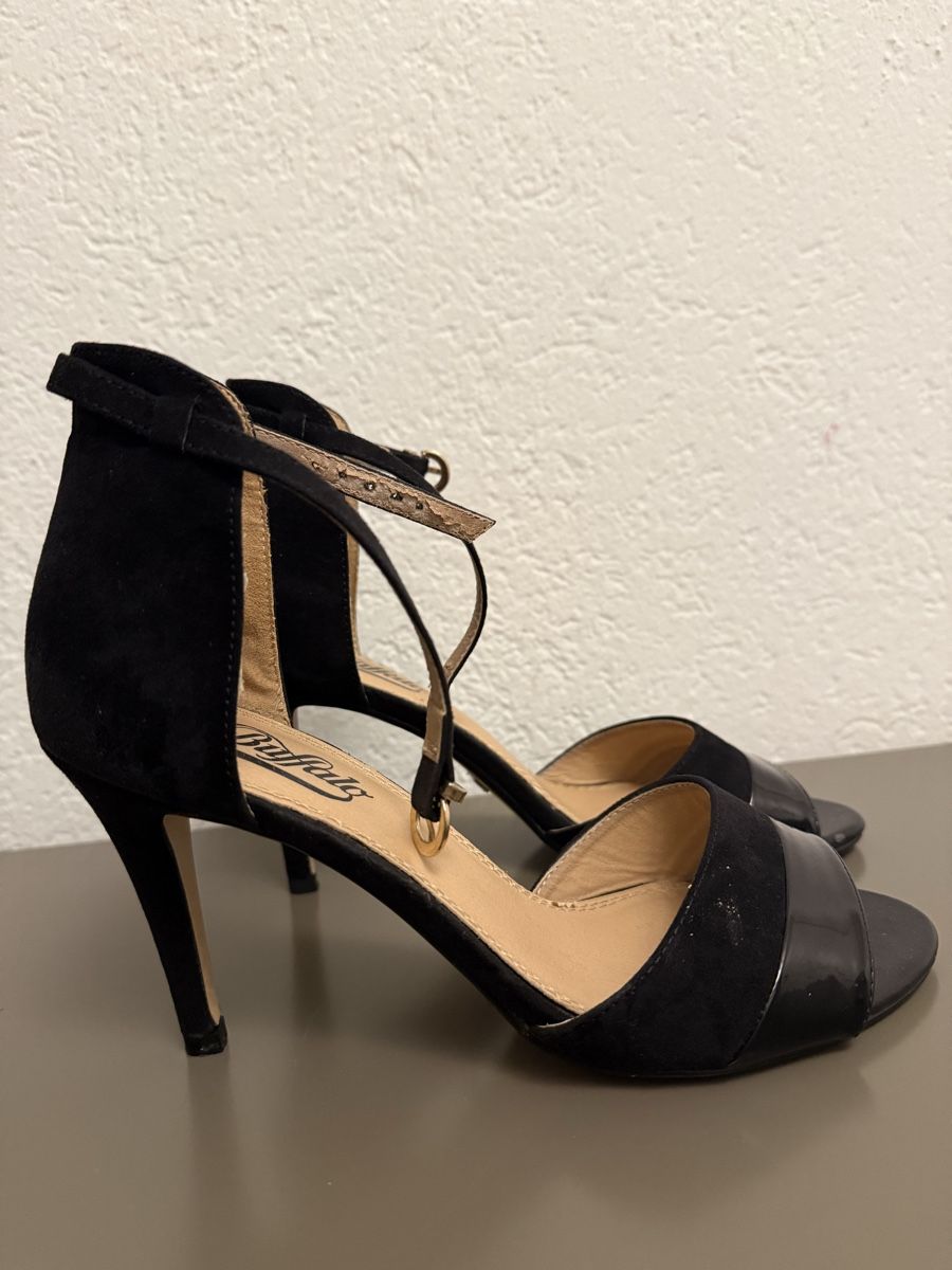 Buffalo Chaussures femmes: Schwarze Pumps, Buffalo  – D'occasion à Stäfa par yei_8vlc