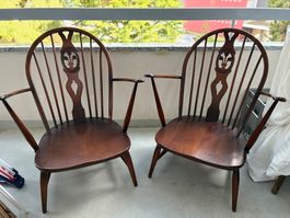 Paire de fauteuils Ercol Fleur de lys sans coussins