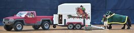 Schleich Horse Club: Jeep mit Pferdeanhänger