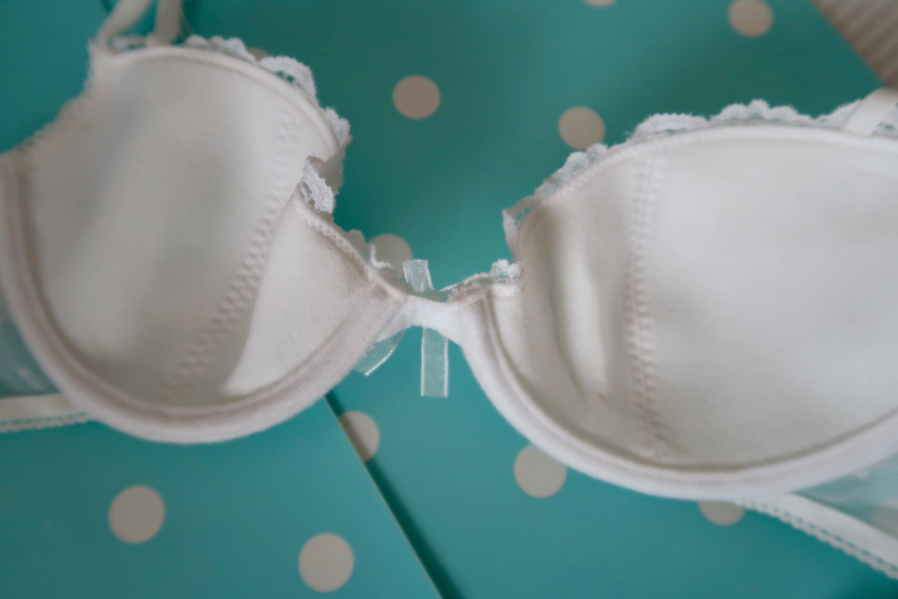 Triumph Altra biancheria intima: TRIUMPF BH / Soutien-gorge 75A – Nuovo (secondo la descrizione) da Lausanne venduto da Etoile96 8