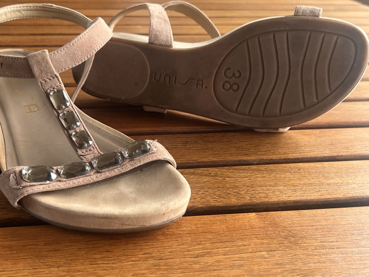 Unisa Damenschuhe: UNISA Keilsandaletten Grösse 38 – Gebraucht aus Laupen BE von Rohe5500 1