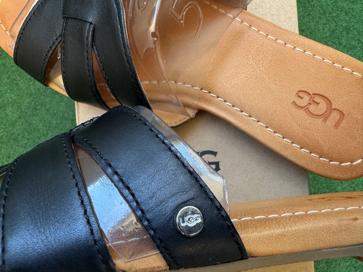 Ugg Scarpe da donna: UGG, en cuir noir, taille 36 - État comme neuf – Usato da Brügg BE venduto da Goob 2