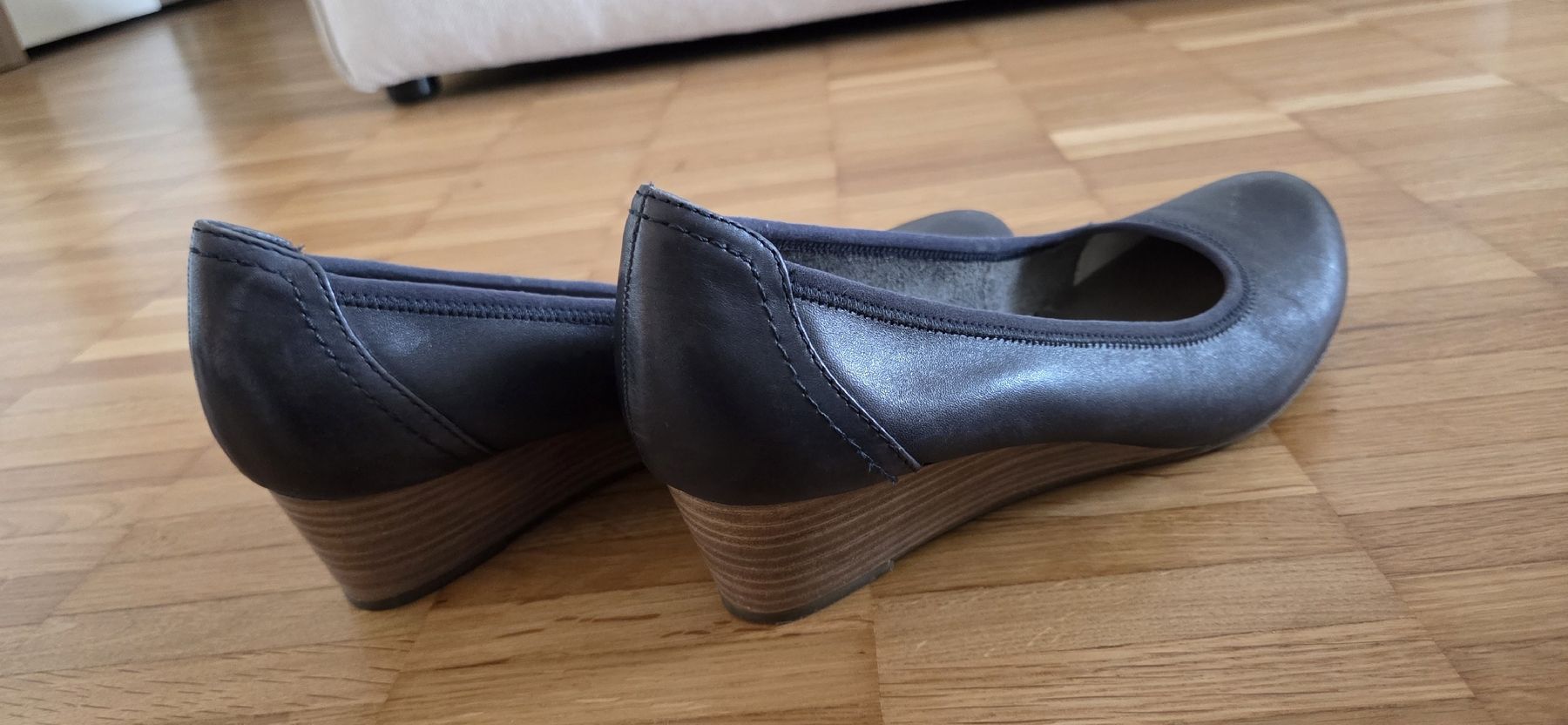 Tamaris Scarpe da donna: tamaris keilpumps, gr 39, dunkelblau – Nuovo (secondo la descrizione) da Reinach BL venduto da Delare.2026 1