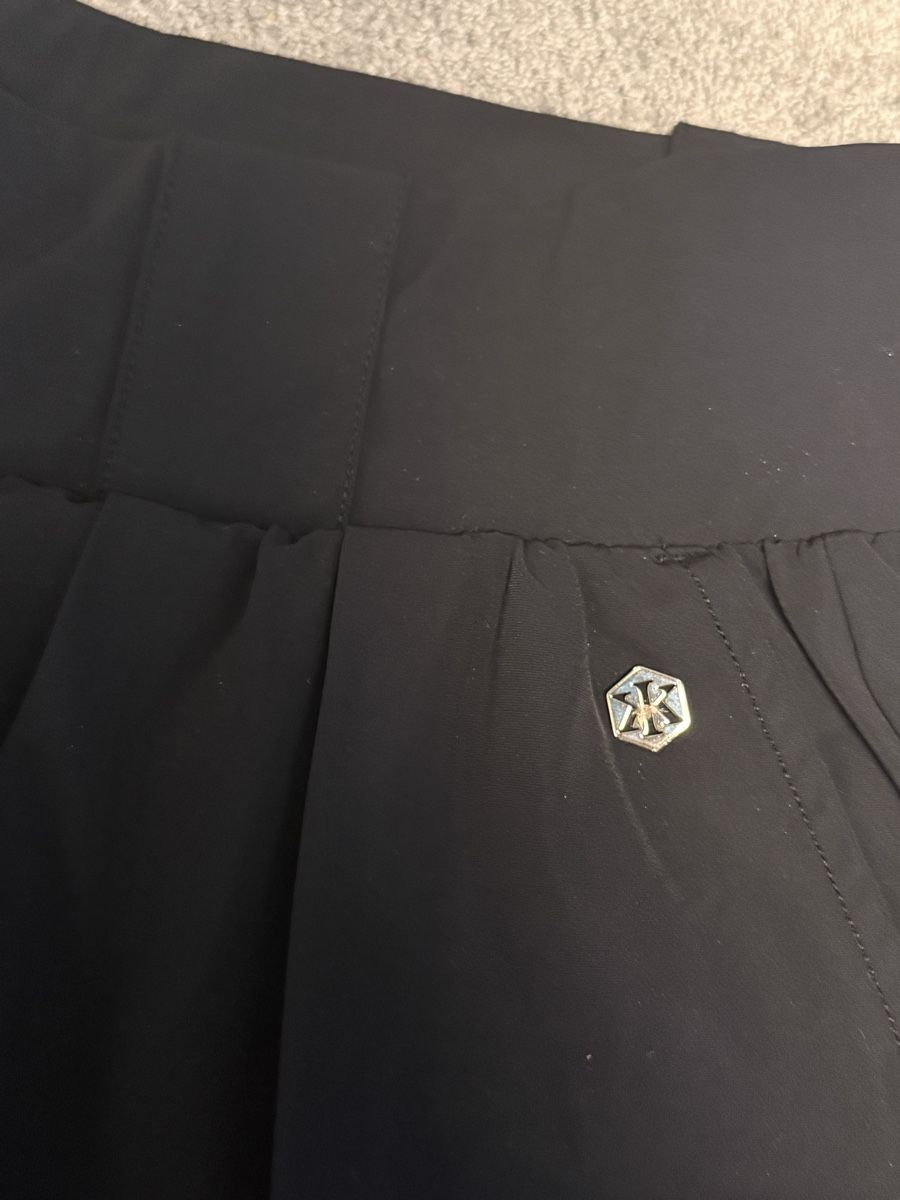 Ina Kess Pantaloni: Ina Kess Shorts schwarz Grösse S – Usato da Wettswil venduto da Harmony83 1