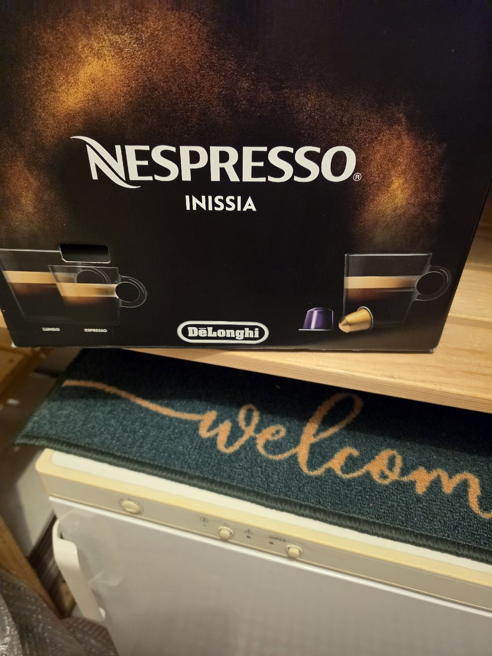 Nespresso Kaffeemaschinen & Espressomaschinen: Nespresso Kaffemaschine NEU – Neu (gemäss Beschreibung) aus Strengelbach von romanna