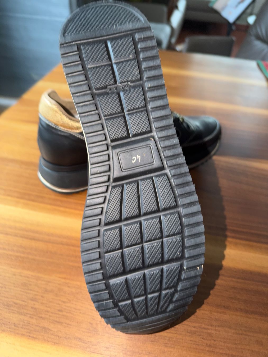 Damenschuhe: Leder Sneakers Ital. Modell 40 neu – Neu (gemäss Beschreibung) aus Dornach von samuti 4