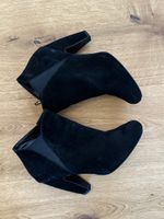 Black Suede Steve Madden Ankle Boots 39