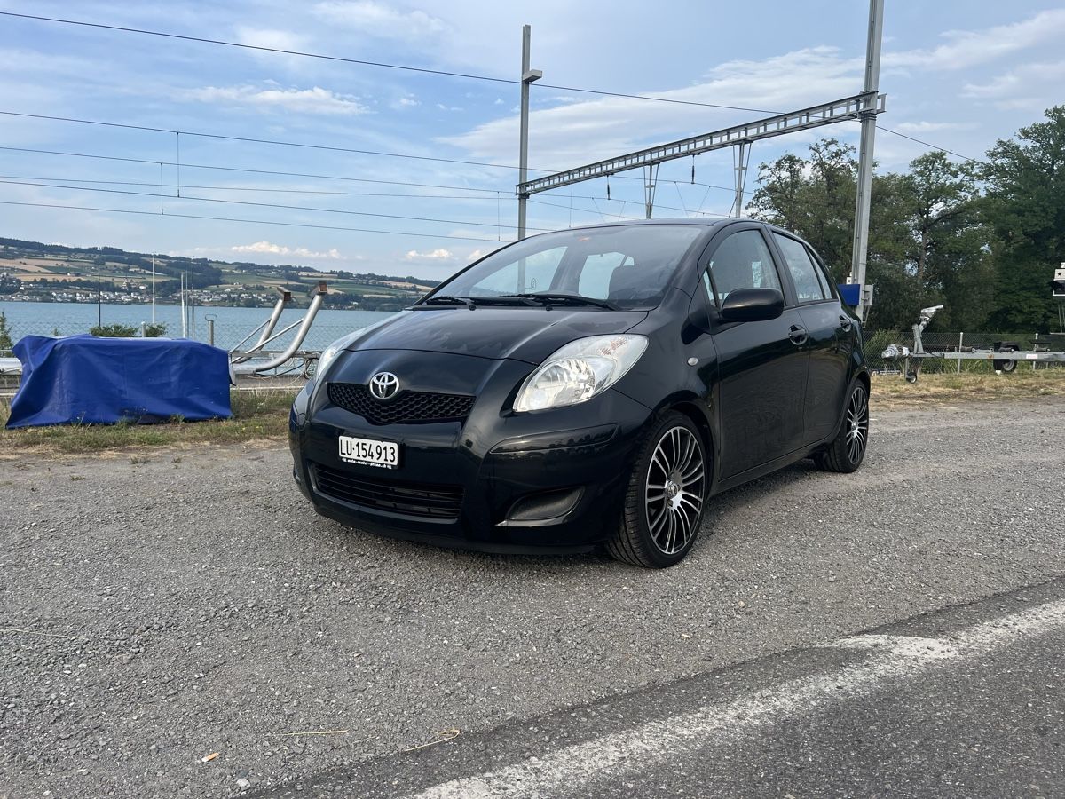 Toyota Automobili: Toyota Yaris 1.33 Mit Carplay Touchscreen – Usato da Nottwil venduto da .Dean.