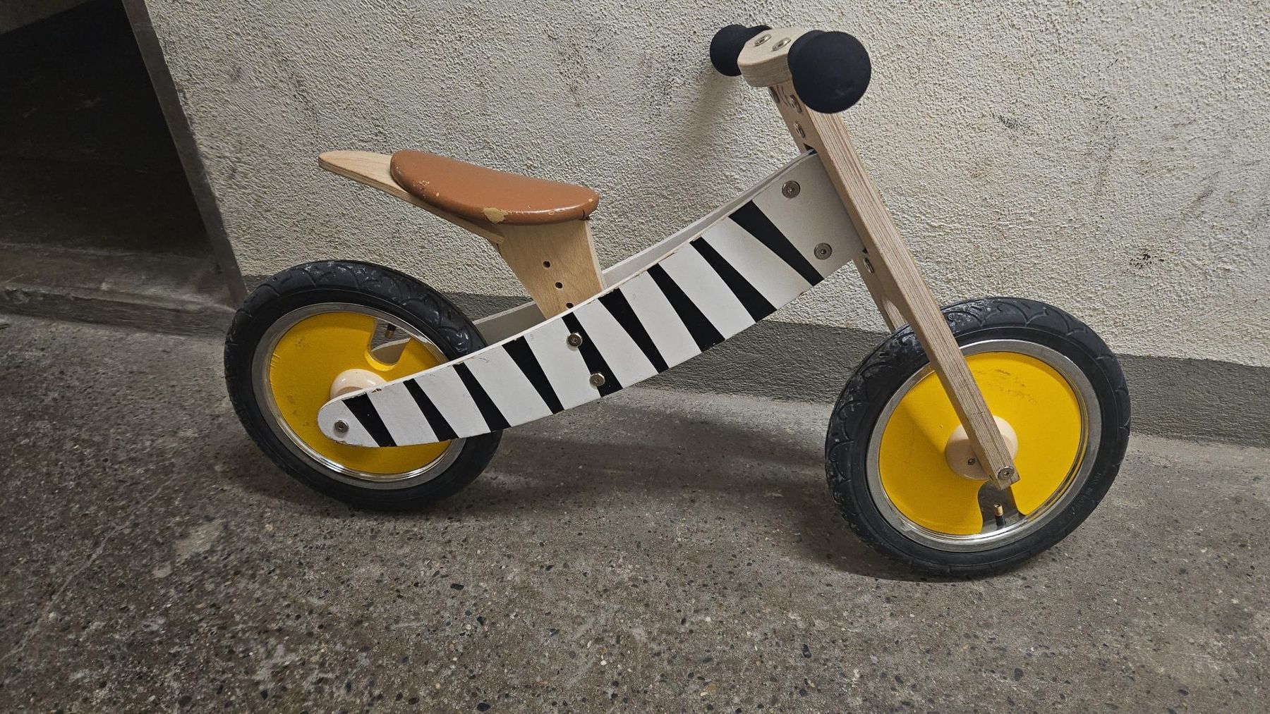 Fahrzeuge für Kinder: Laufrad von Scratch Europe  – Gebraucht aus Bern von Najarasarah