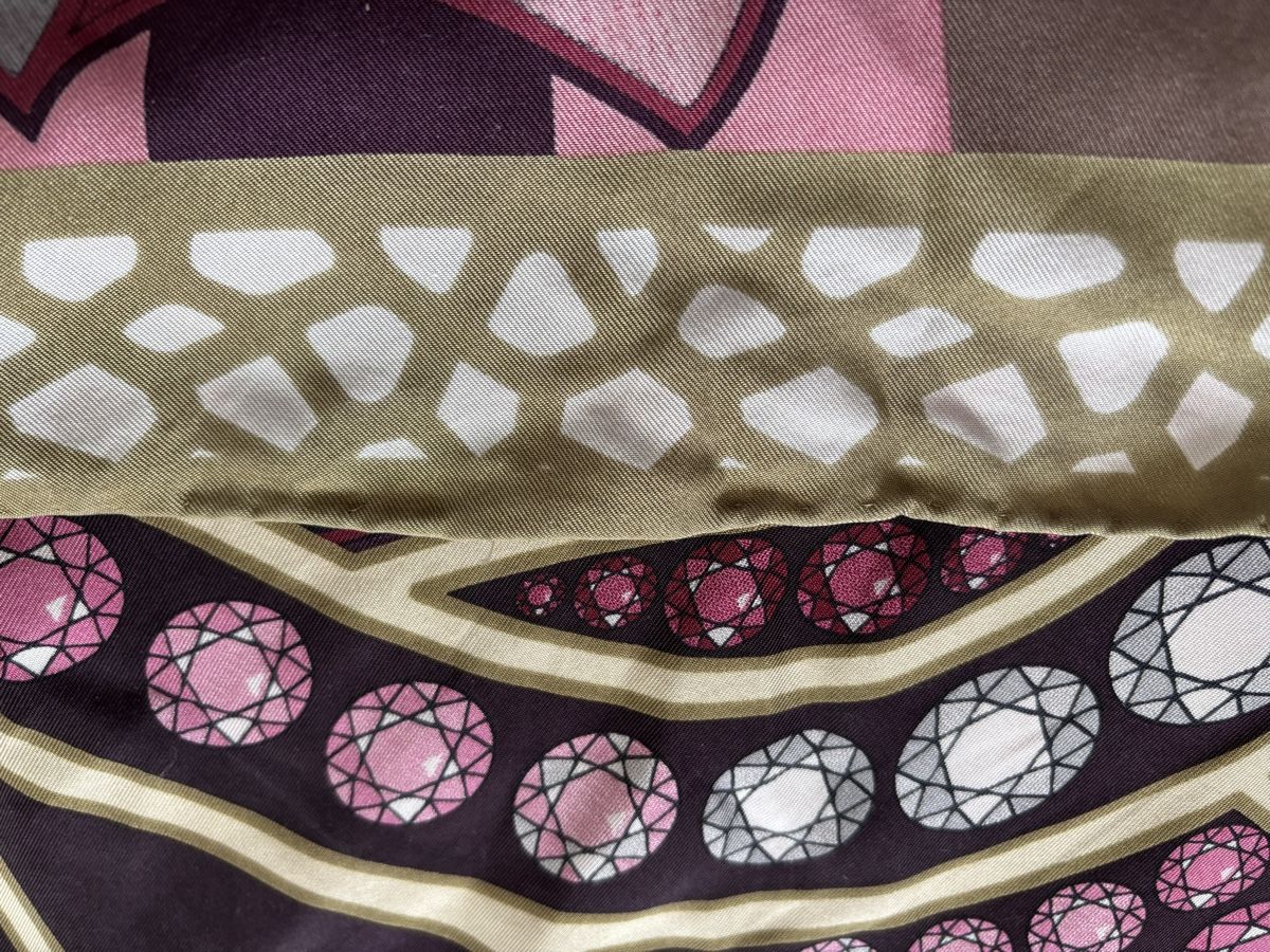 Foulard & Sciarpe: Seidenschal von Carl F. Bucherer – Usato da Staufen venduto da Fir3worX 3