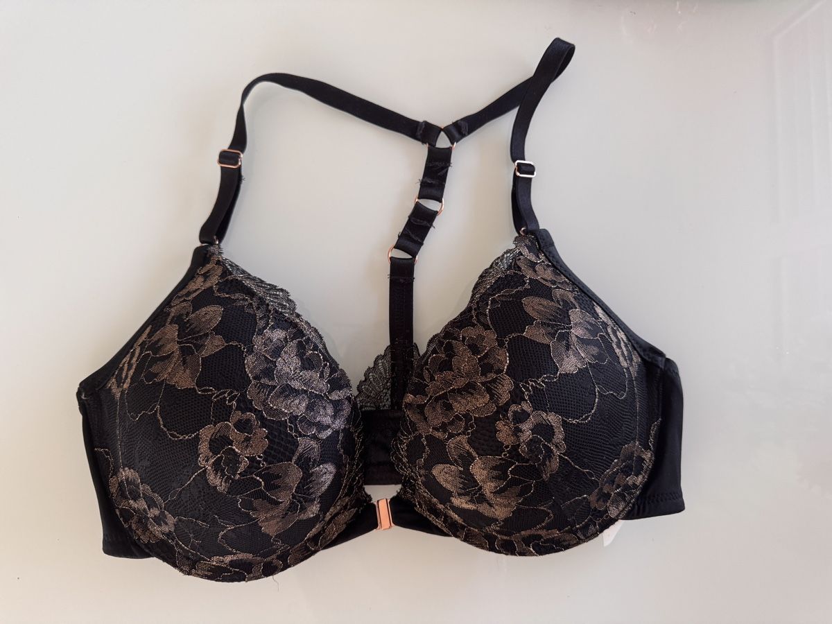 Hunkemöller Sonstige Unterwäsche: Hunkemöller BH 75D Neu – Neu (gemäss Beschreibung) aus Niederglatt ZH von Nicole2911