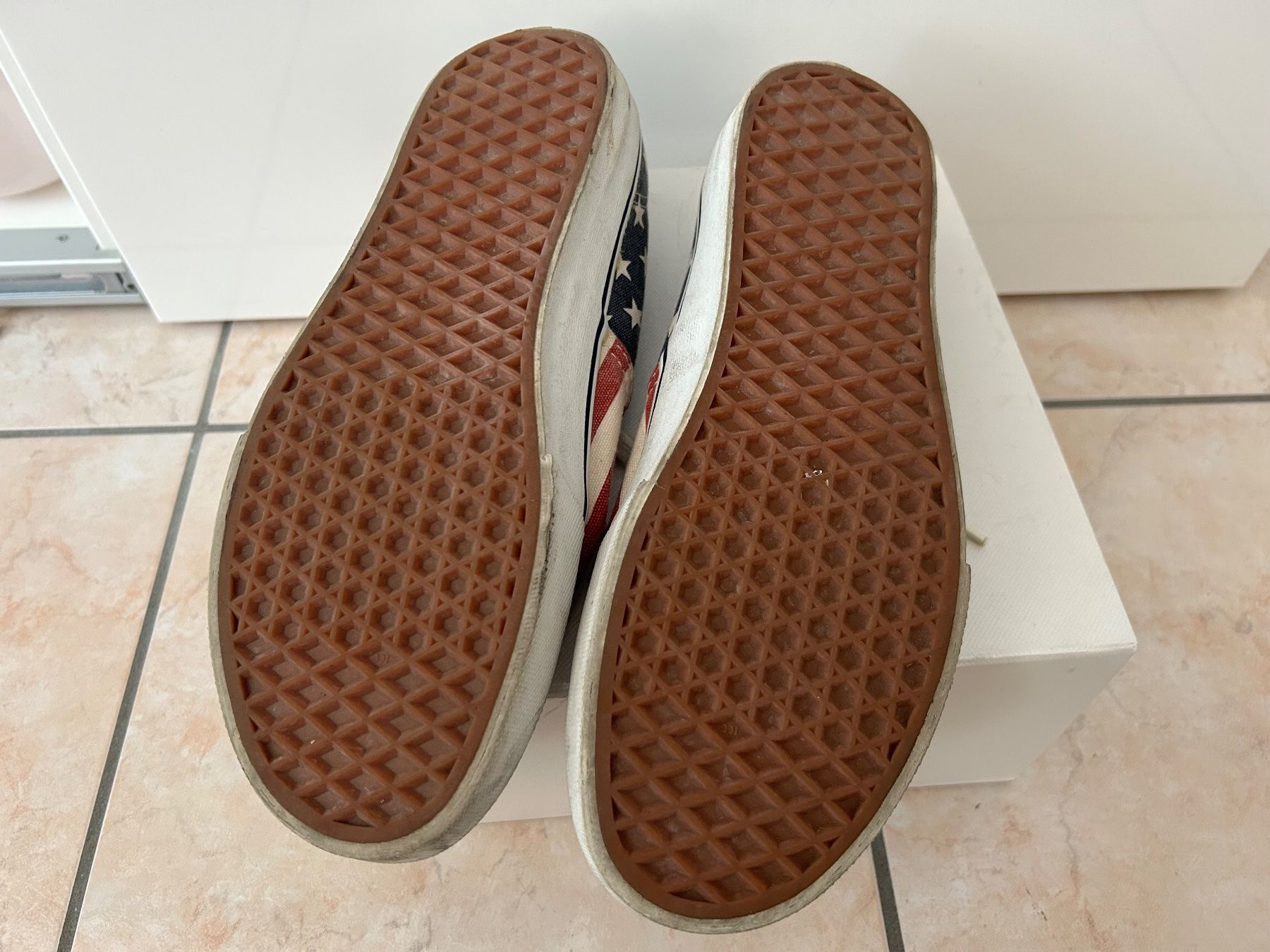 VANS shoes Size 42 US MEN 9 Women 10.5 Kaufen auf Ricardo