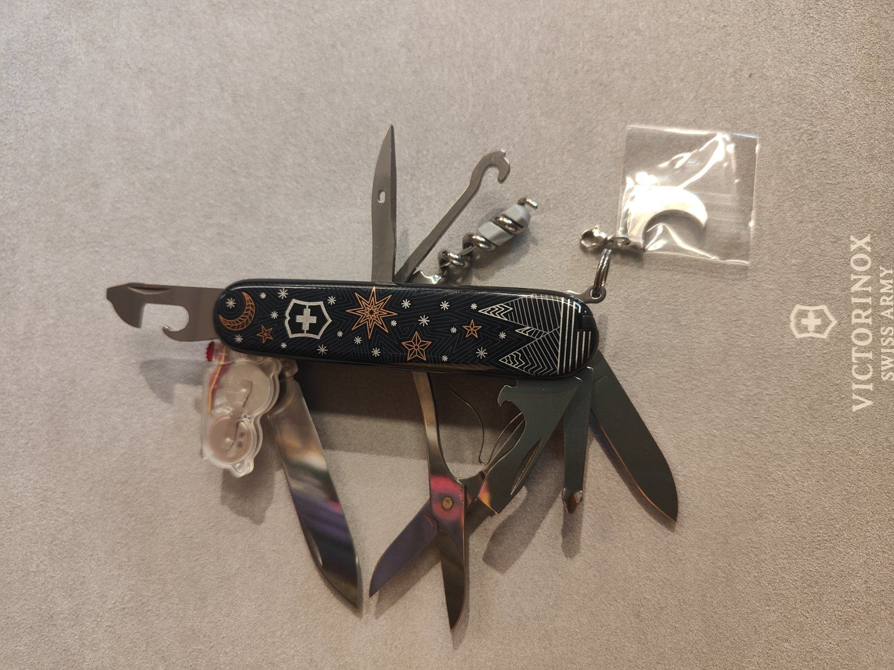 Victorinox Coltelli tascabile: Victorinox Winter Magic  Special Edition 2021 – Nuovo e nell'imballaggio originale da Davos Platz venduto da wauwauin 1