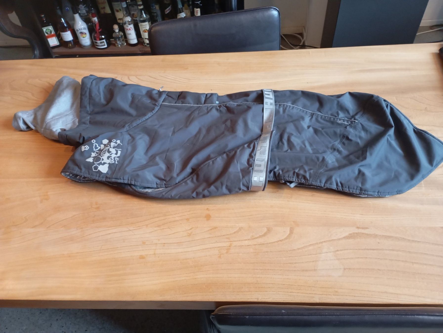 Abbigliamento: Wintermantel – Usato da Gunzwil venduto da peyerje