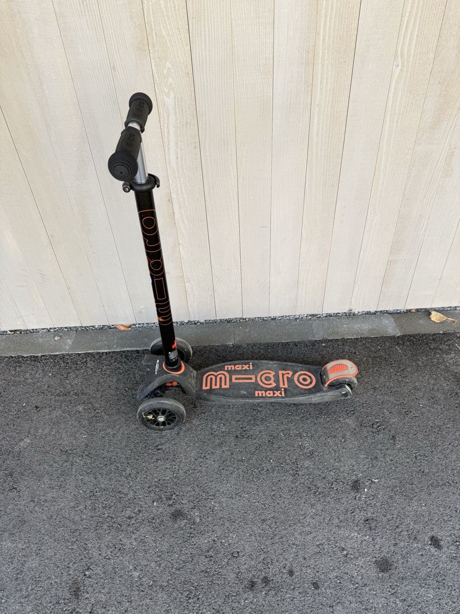 Micro Kickboard: Micro Maxi Roller schwarz orange gebraucht – Usato da Schliern b. Köniz venduto da Jimwest7 1
