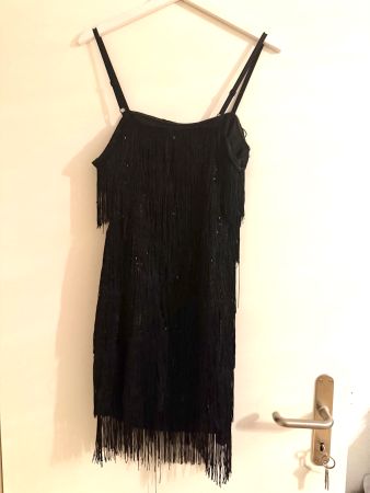 Elegantes Fransenkleid, perfekt für den Sommer! Grösse 38