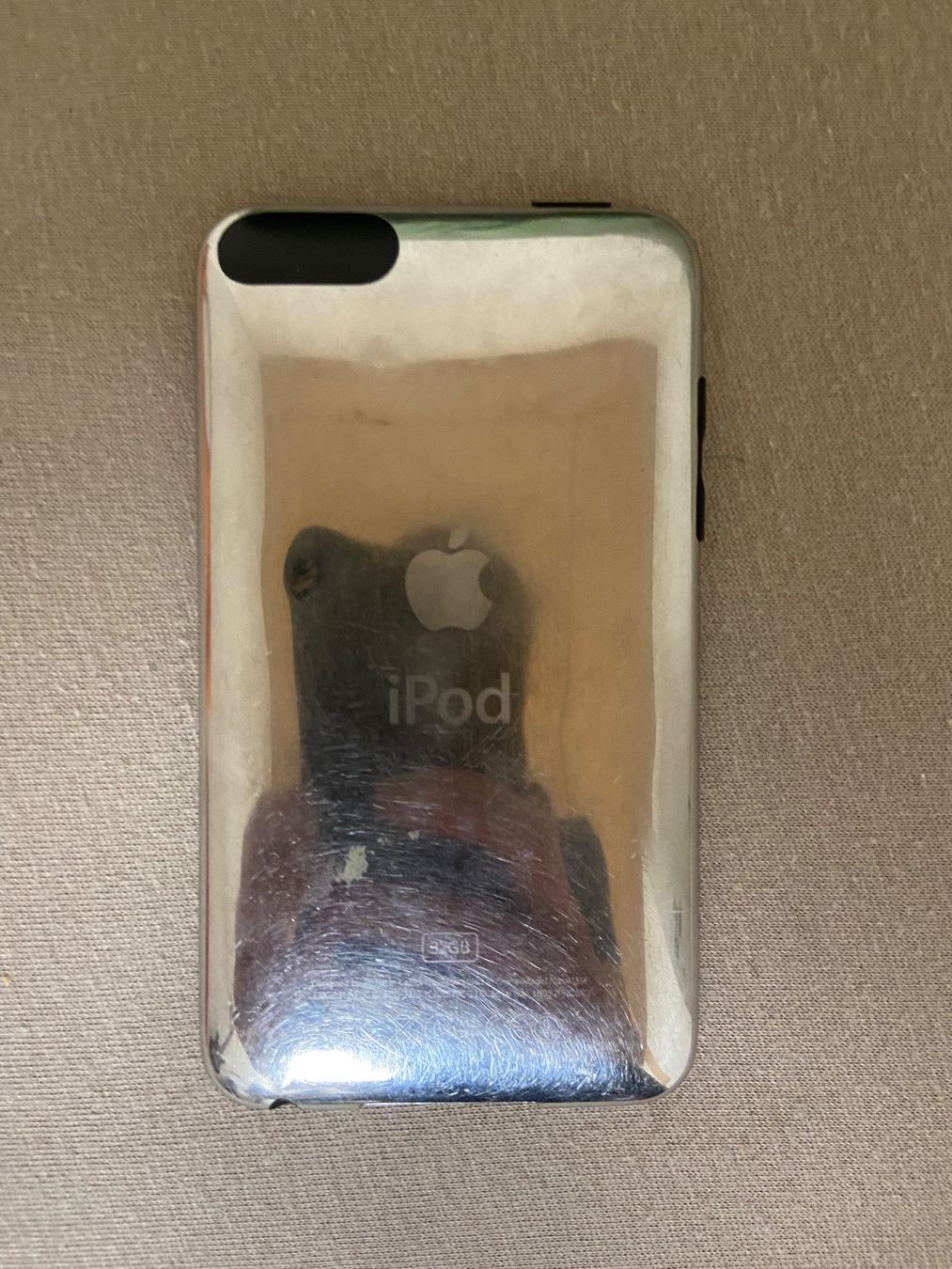Apple Tragbarer Mediaplayer: iPod Touch 2. Generation 32 GB – Gebraucht aus Sirnach von  2