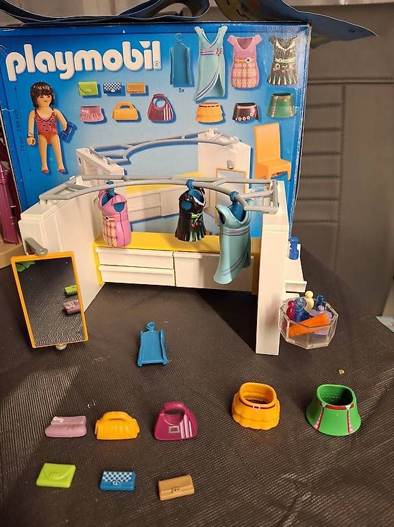 Spielzeuge: Kleine Modeboutique – Gebraucht aus Niederwangen BE von bff_mbb2 1