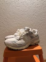 New Balance 2002R 