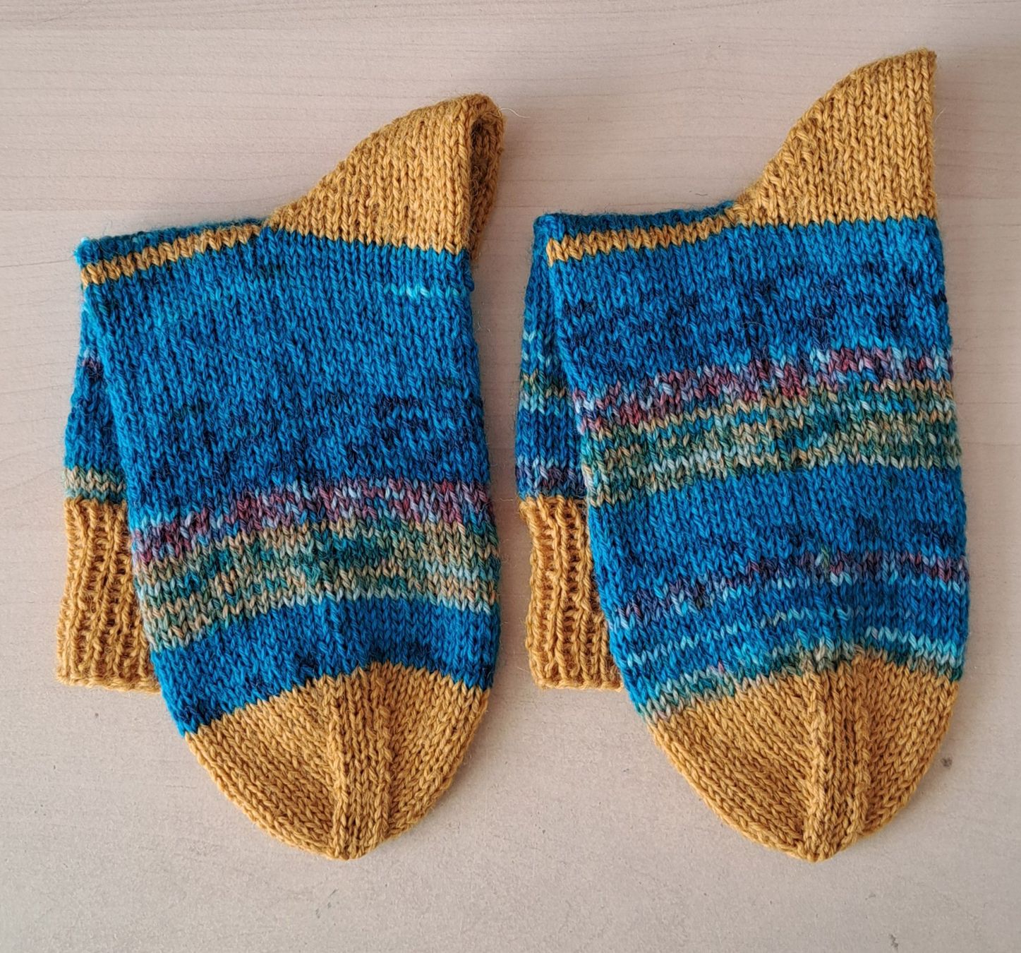 Calze per bambini: Handgestrickte Kindersocken_13, Gr. 30/31 – Nuovo e nell'imballaggio originale da Romanshorn venduto da Octa27 2