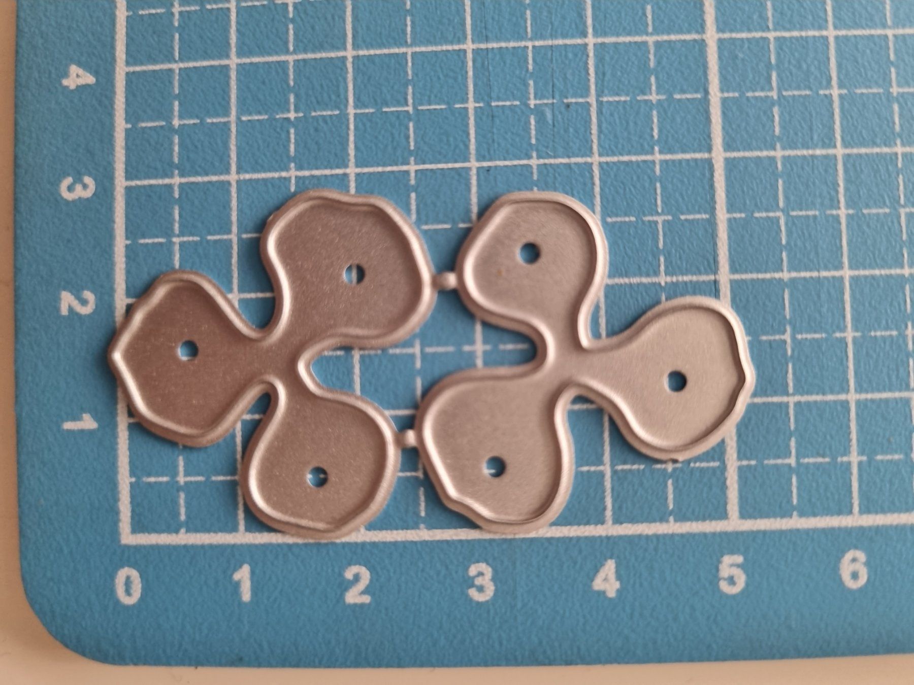 Sciablone: Stanzschablone Nr.215, Blume (Sizzix geeignet) – Nuovo e nell'imballaggio originale da Gretzenbach venduto da Fliegepilz56 1