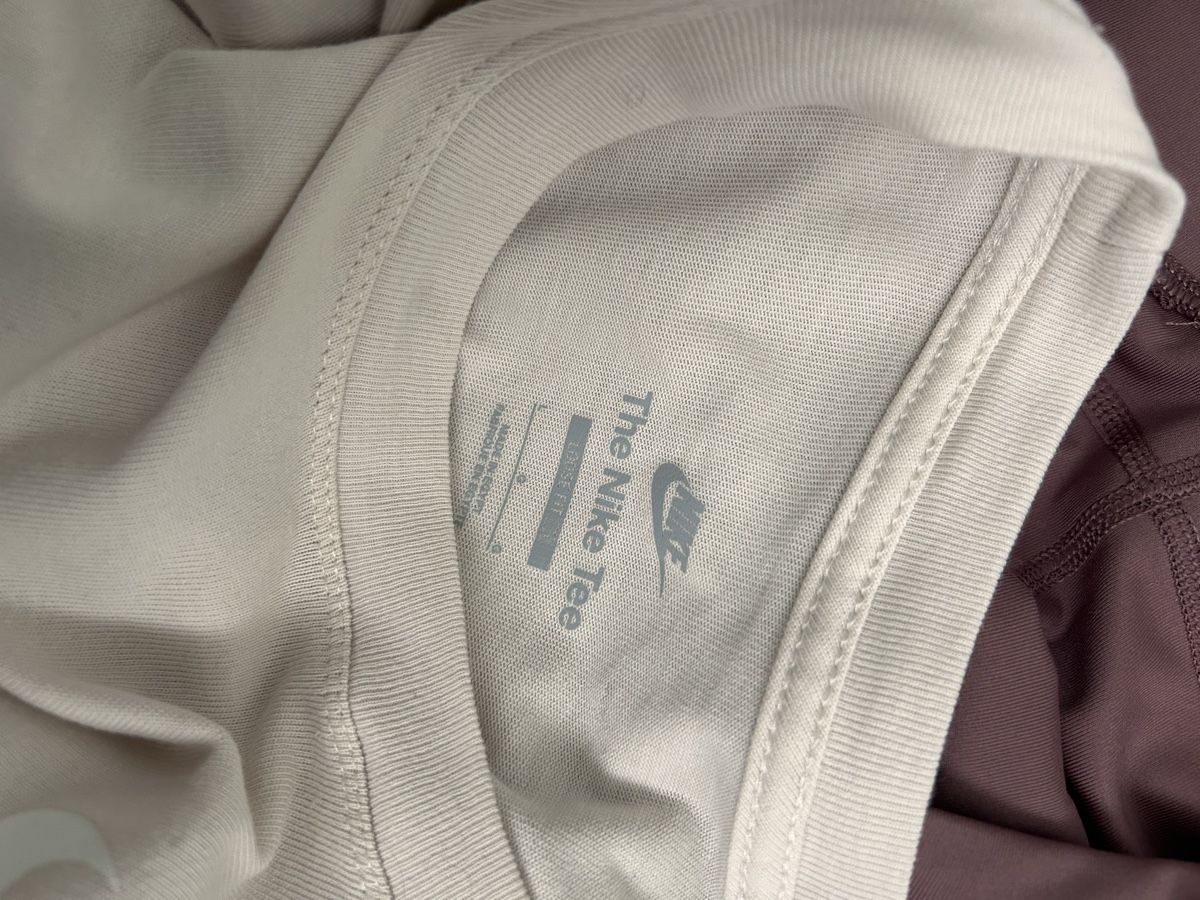 Nike Lotti di vestiti: Nike Leggins Shirt Gr.M – Usato da Horw venduto da Kami17 4