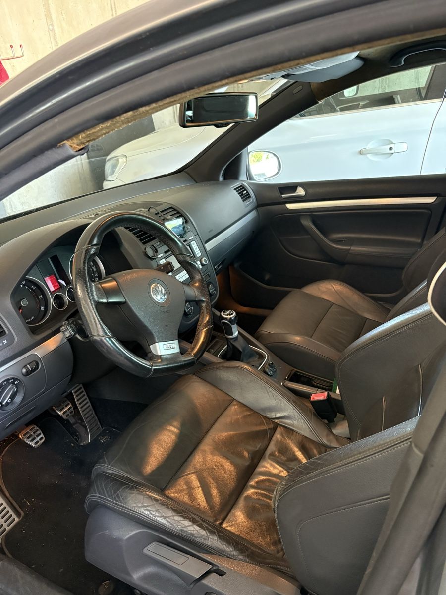VW Automobili: VW Golf GTI – Usato da Immensee venduto da susanntravanti 7