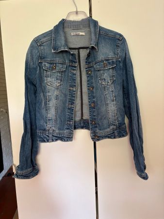 Coole kurze Jeansjacke S, perfekt zu Kleidern