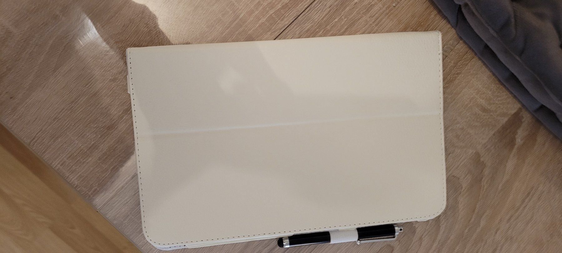 Cover & Protezioni schermo: Samsung Tablet Hülle Cover 10.1 Weiss – Usato da Adlikon b.Regensdf venduto da ChriZ86