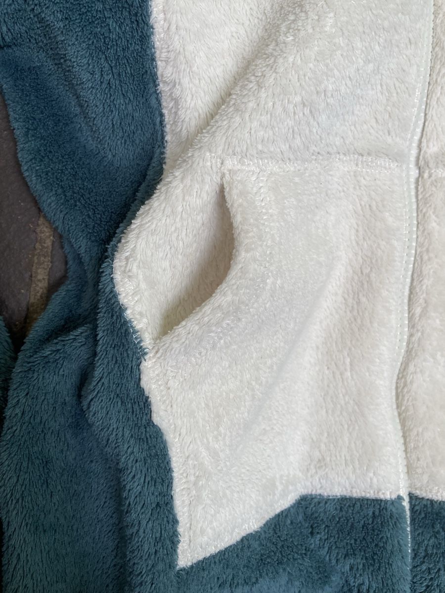 Tute: Shark Onesie – Usato da Winterthur venduto da niemim 6