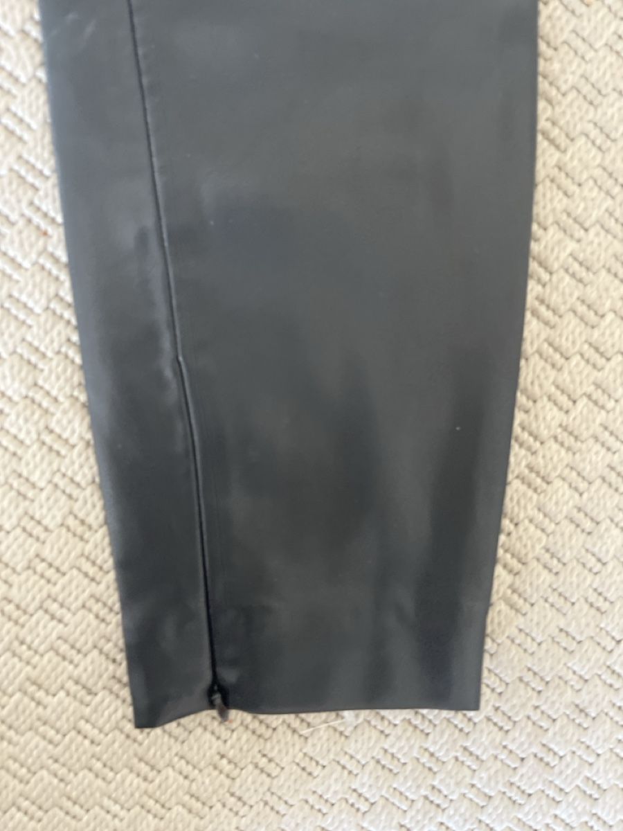 Mango Pantaloni: Kunstleder Hosen von Mango, S – Usato da Solothurn venduto da Bobesch08 2