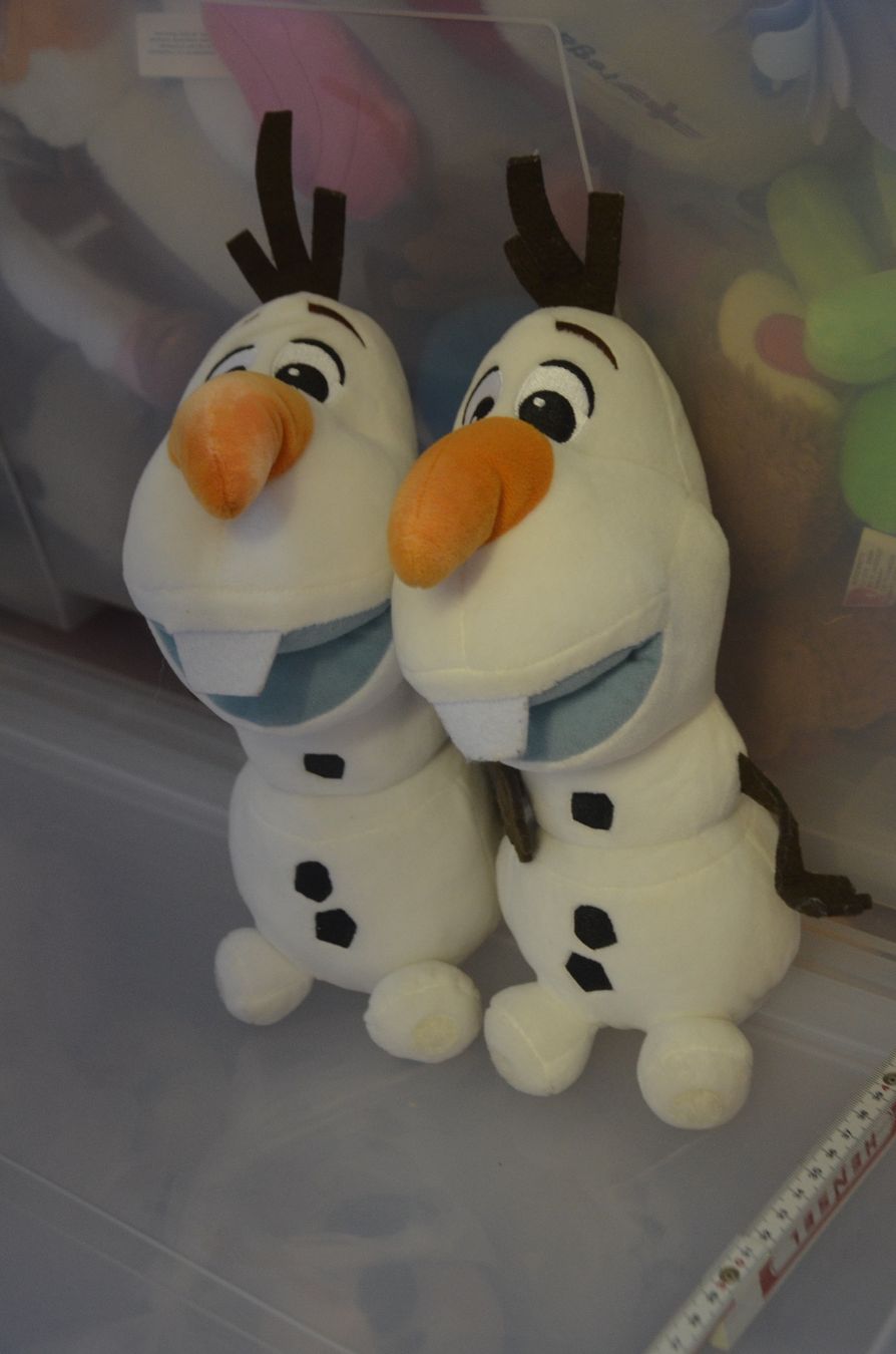 Disney Giocattoli: PELUCHE - 2 STUCK OLAF – Usato da Chiasso venduto da Dolly015