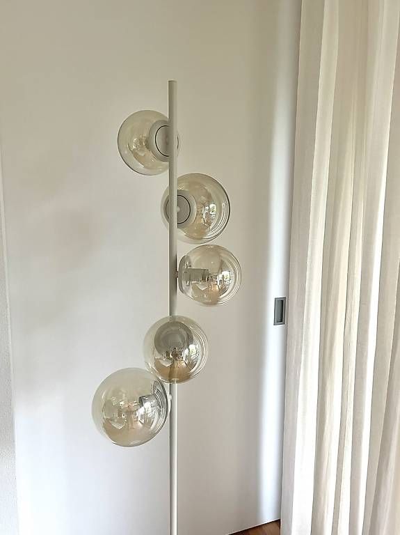 Lampade: Stehlampe Casey beige aus Glas – Usato da Meilen venduto da SabrinaK1992