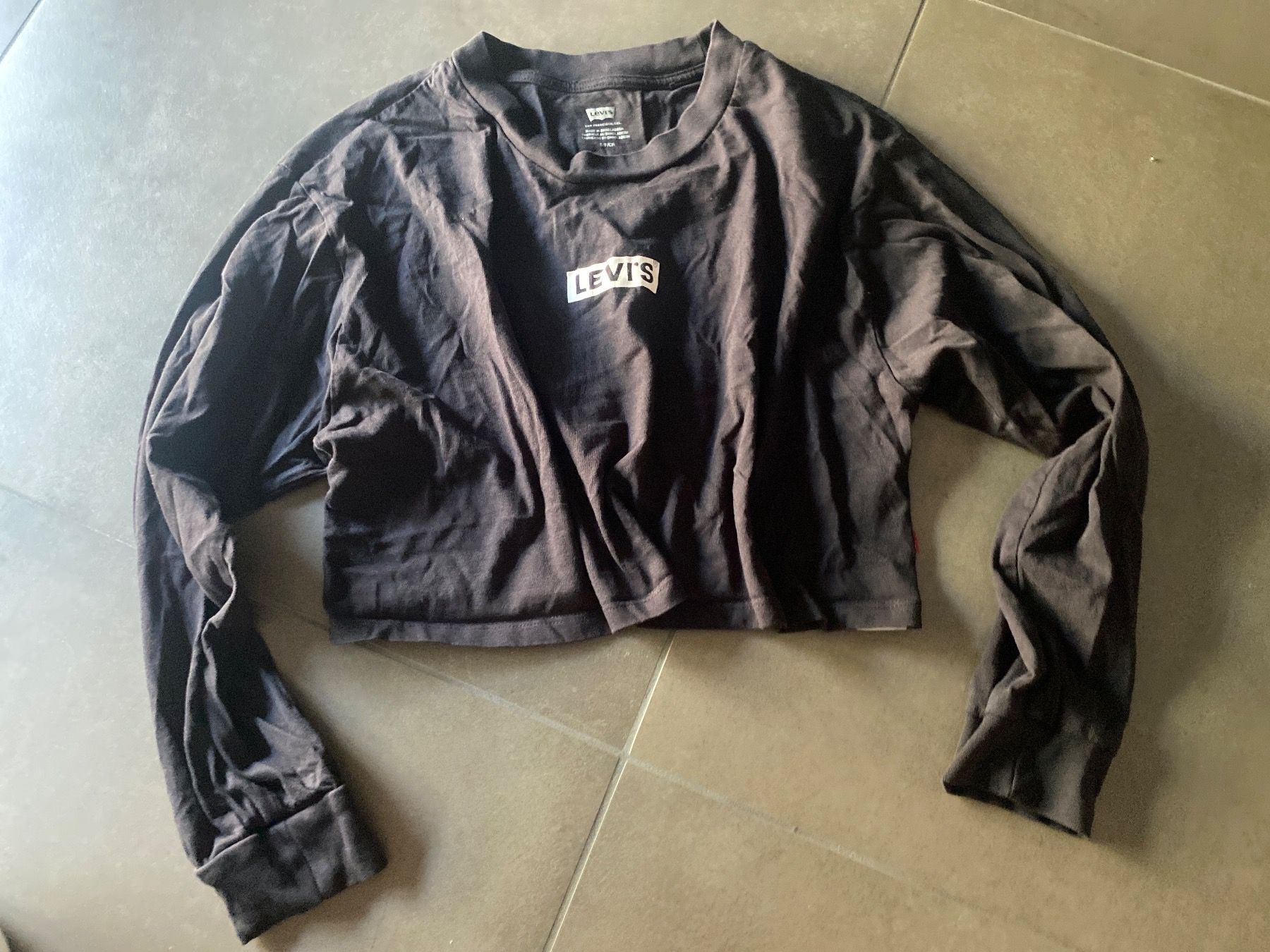 Levi's Pulls & Sweat-shirts: Levi’s pull court Taille S – D'occasion à Delémont par Ma_LoU.01