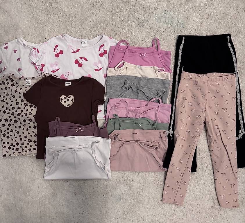 Lotti & Set di vestiti: Kleiderpaket Grösse 98-104 – Usato da Stetten AG venduto da 5uck5