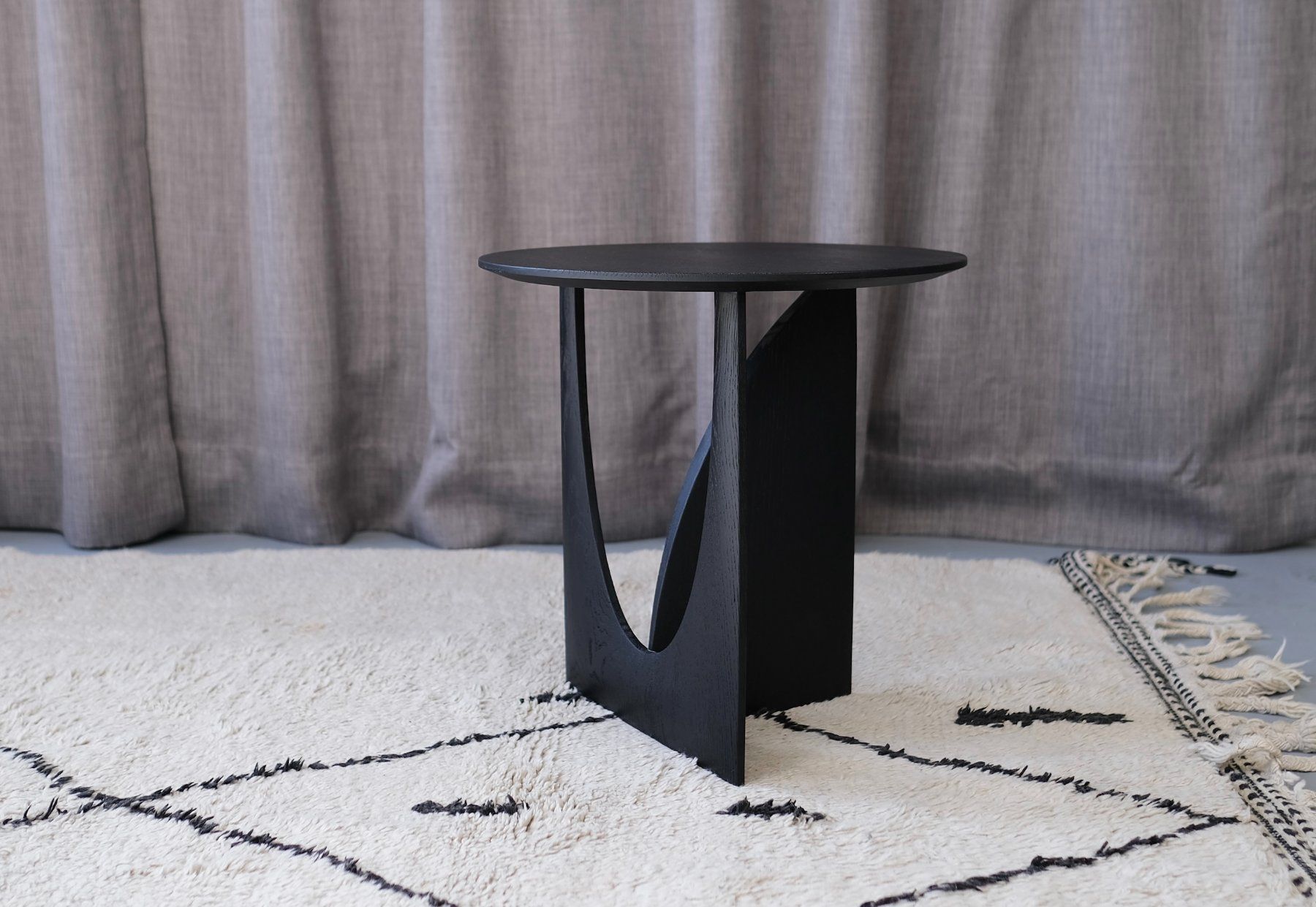 Ethnicraft Tische: Ethnicraft Geometric Side Table – Gebraucht aus Bern von Zmodern_CON 4