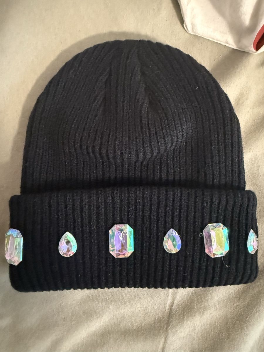 Louis Vuitton Hüte, Mützen & Caps: Lv black beanie 1 size fits all – Neu (gemäss Beschreibung) aus Zürich von har_9mp2