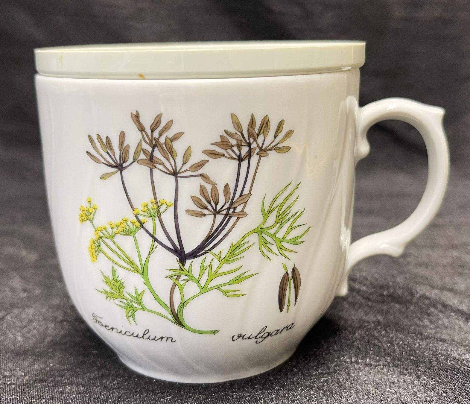 Tasses: Teetasse, Filter - H 8.5cm – D'occasion à Oftringen par Vucki