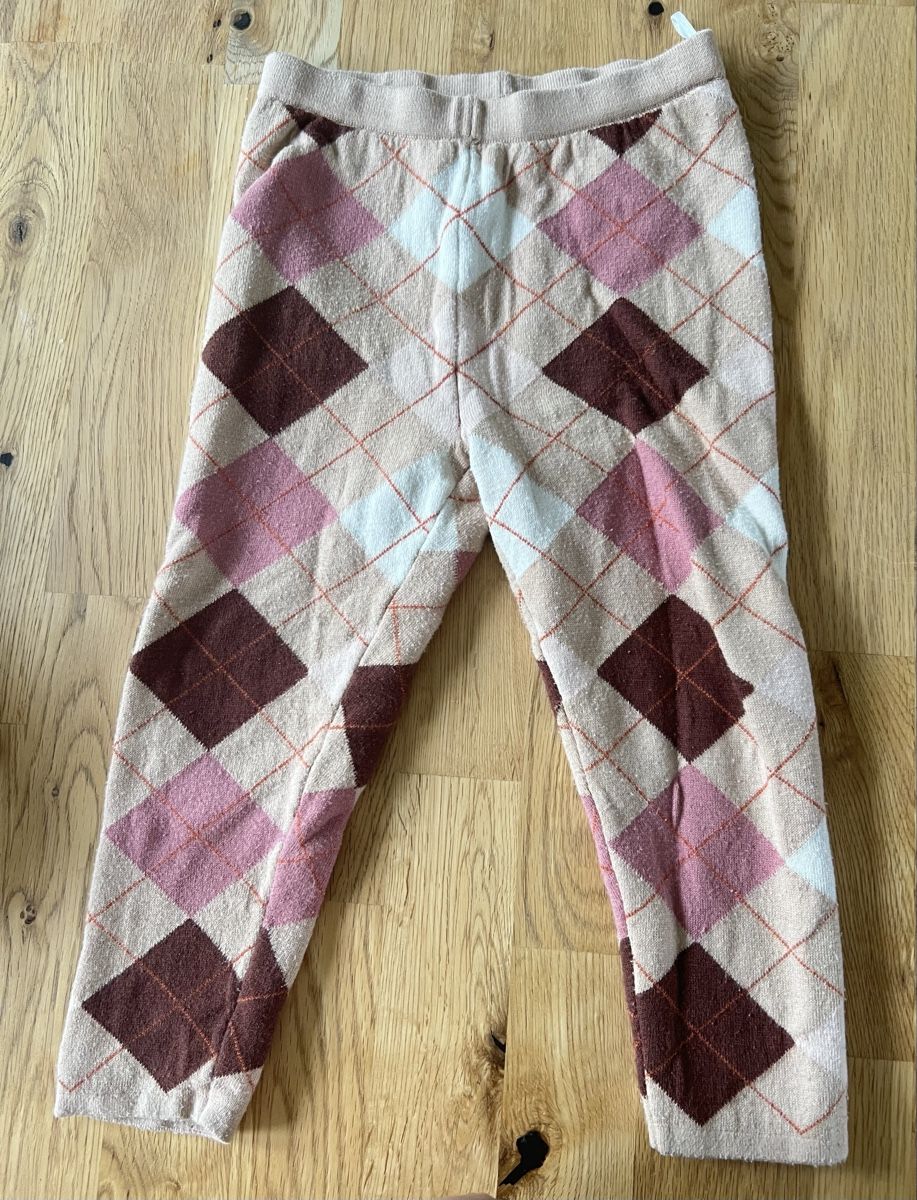 H&M Lotti & Set di vestiti: H&M Hose & Pulli Set Mädchen Gr. 98 – Usato da Zollikerberg venduto da Huglina 3