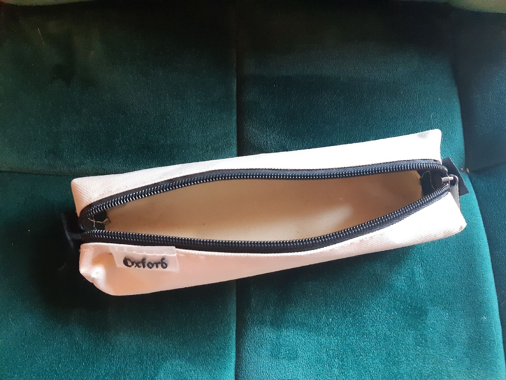 Plumiers: Kleines Etui beige schwarz – D'occasion à Toffen par Gwunderegge77 1